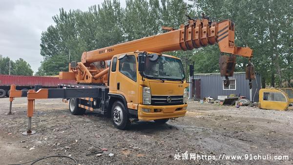 

凯马12吨汽车吊油电两用7.6米大臂35米高度优惠转让