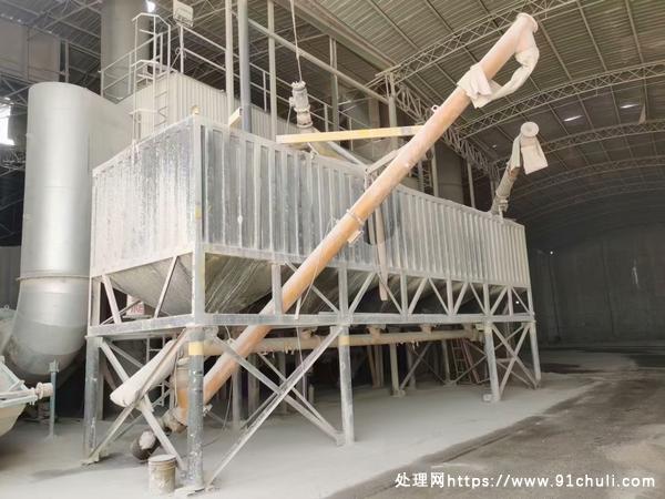 

全新80吨卧式水泥仓配件齐全，全新成色，车间利器