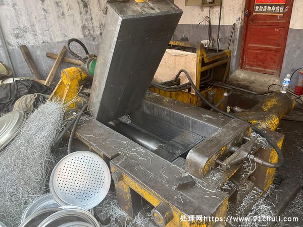 

打包压块机出售25cm尺寸3000元吨不含电机正常