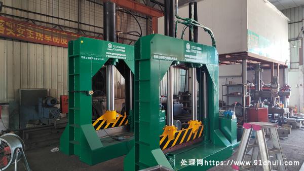 

80吨液压切胶机1.9米刀行程700-1100可定制