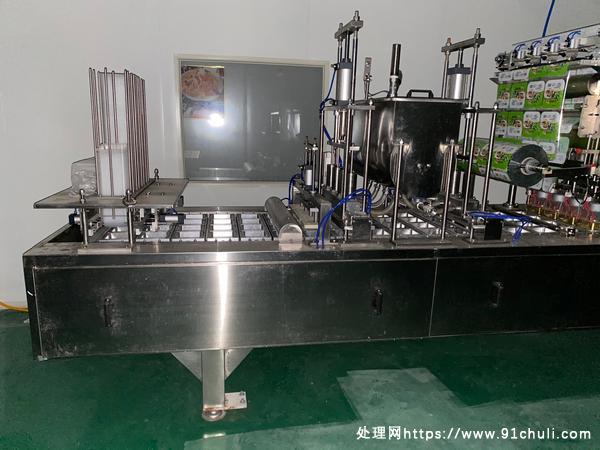 

全新全自动灌装生产线14x14模具低价带包装