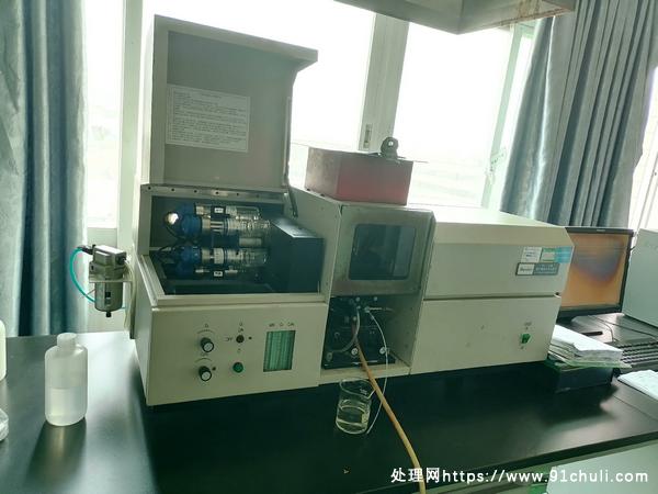

原子吸收分光光度计WFX110B6管手动点火转让可用