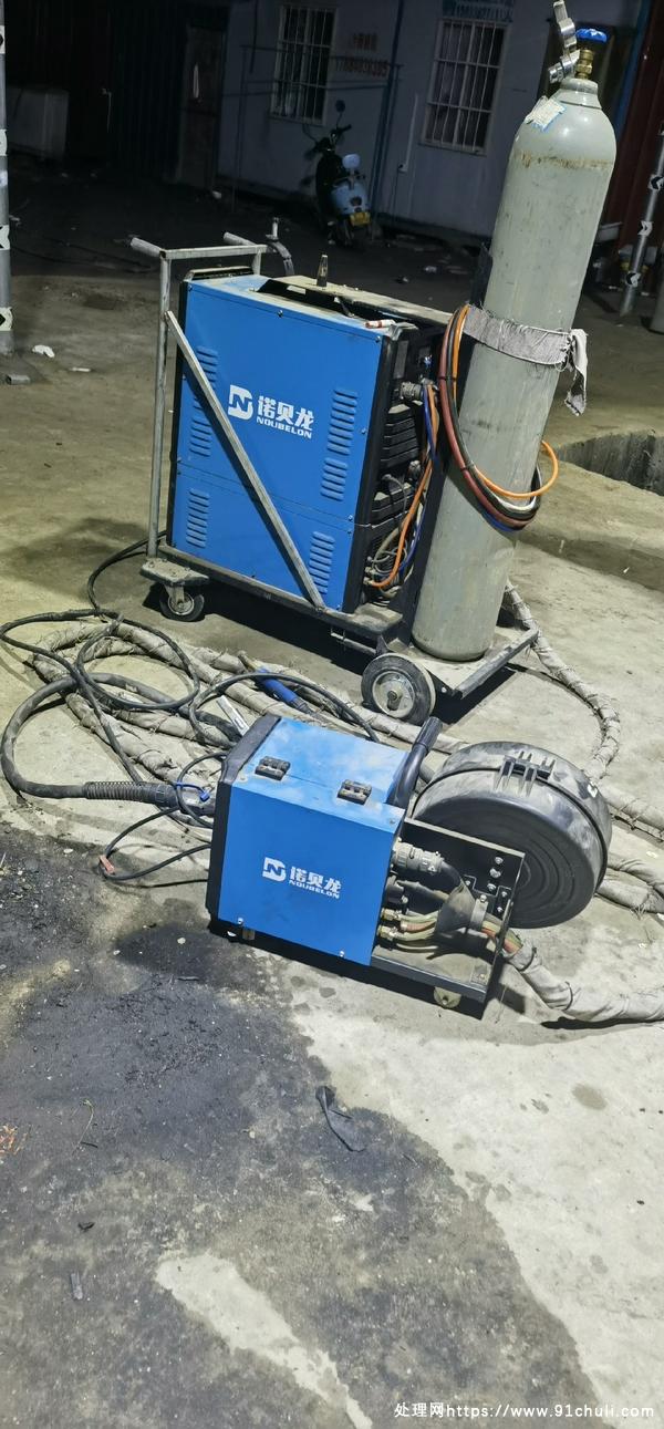 

双脉冲直流不锈钢焊机焊接铜铝使用中
