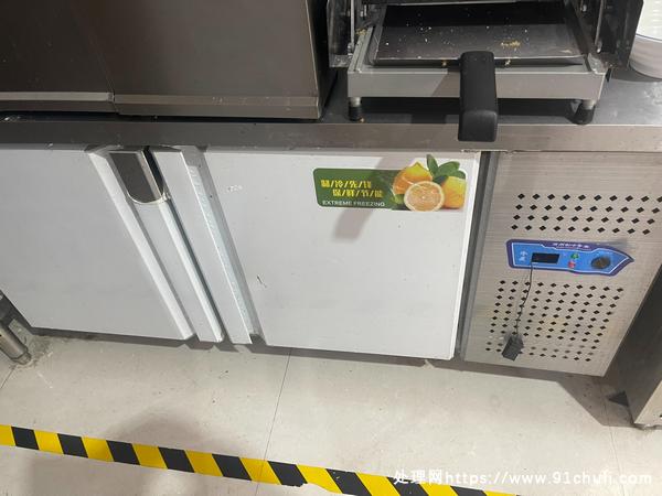

汉堡冷饮店全套设备转让九成新1万5可谈