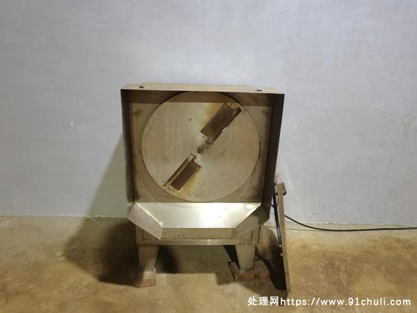 

大型毛辊清洗机 99新 1万元 适用多种产品