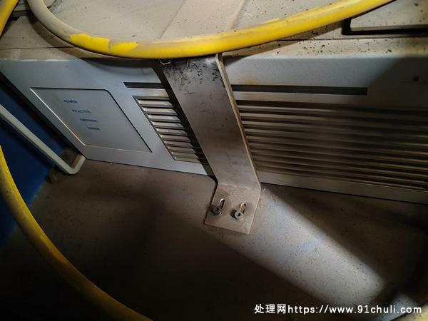 

宏山切管机160卡盘1000W激光器