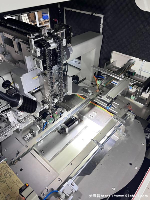 

国产卧式高速插件机电动飞达高效稳定