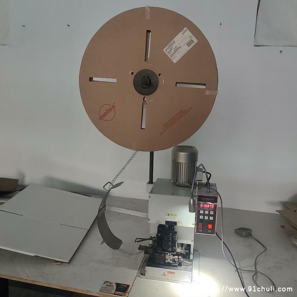 

禾昌HC-2B全自动打端机九成新自动剥线压接模具