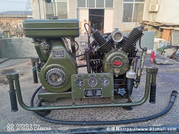 

无锡经典老型号1977年产超压汽油空压机