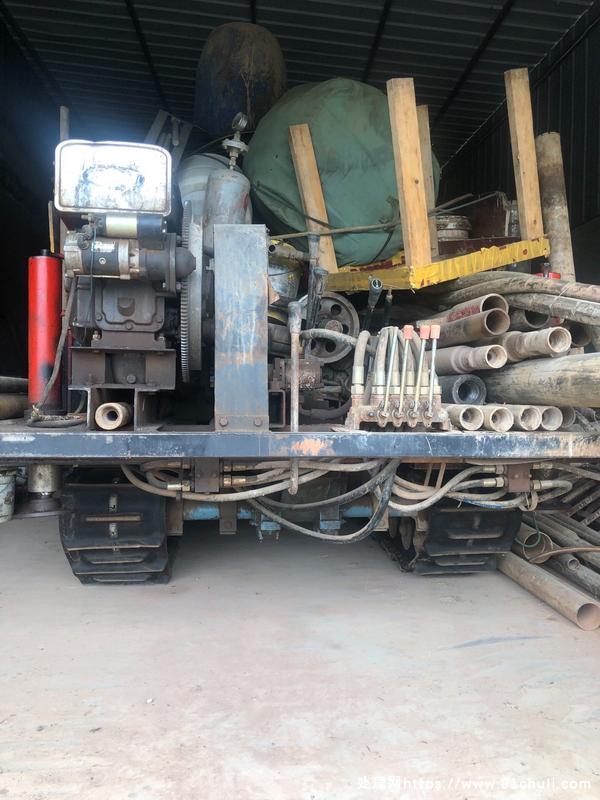 

200型地质勘探钻机2台+底盘 全新出售