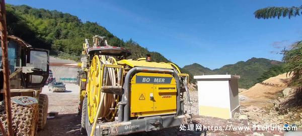 

安百拓双臂凿岩台车2019年，工作不多，喜欢联系