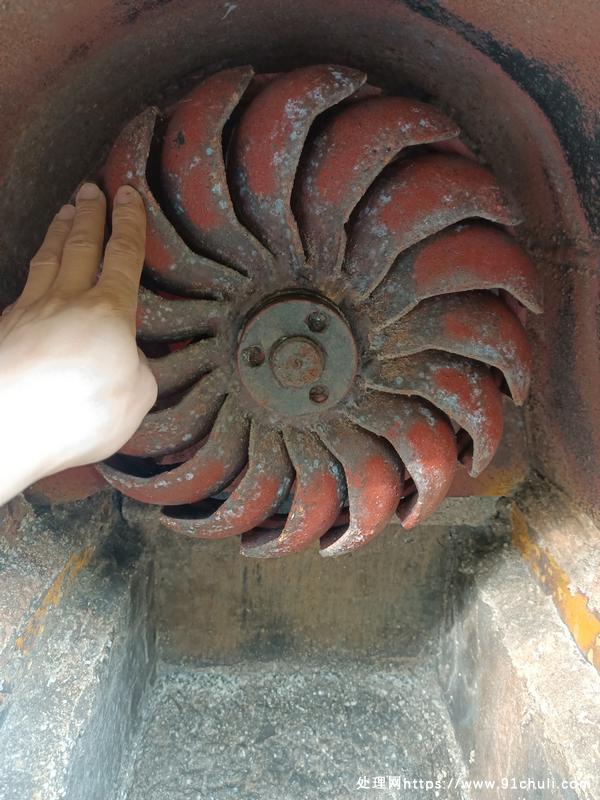 

冲击式水力发电机升级，24米落差增加发电功率
