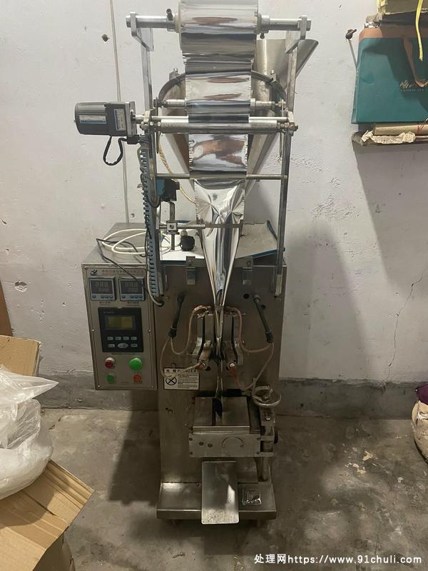 

多功能包装封口机试机