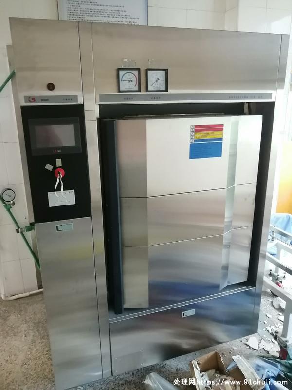 

脉动真空蒸汽杀菌机，低价转让，九成新，三年使用，福州提货