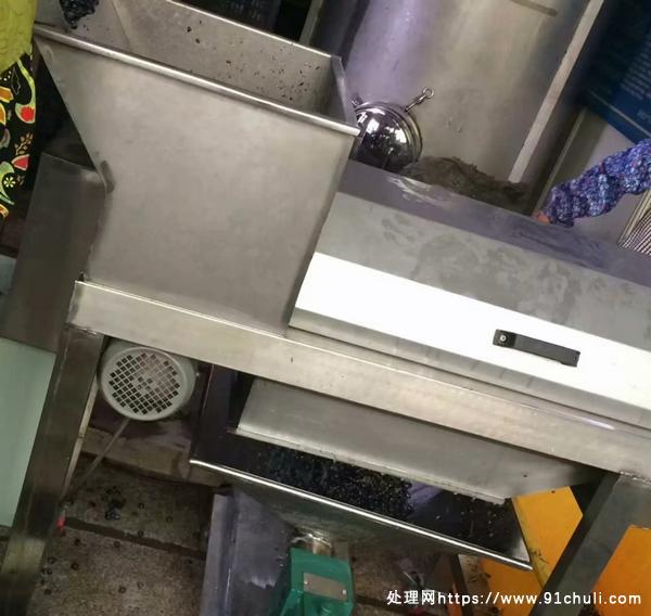 

葡萄除梗机水囊压榨机家庭酿酒设备