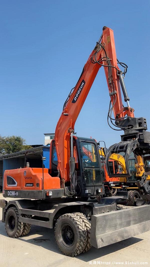 

2020斗川98-9抓木机玉柴顶配泵8新胎三大件未动