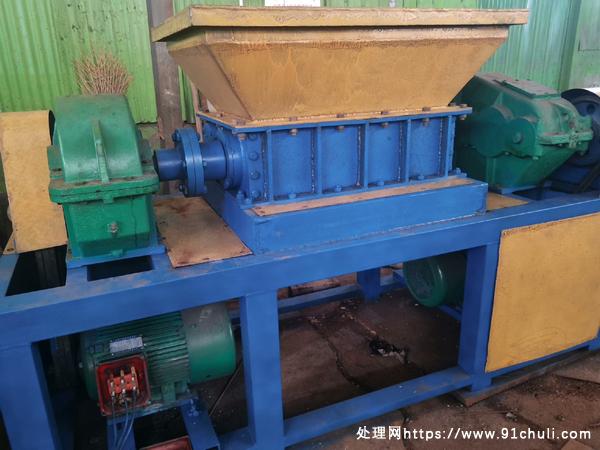 

900型撕碎机 新品 双22-6电机 500减速机 新品