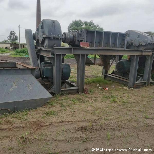 

1900型撕碎机双75kw8级1000减速机