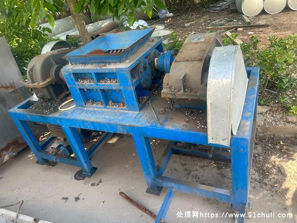 

400型加重撕碎机220刀片7.5kw电机找人使用/维修