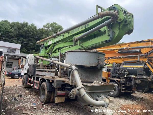 

全新搅拌泵车33米，4.7米单桥，特价出售