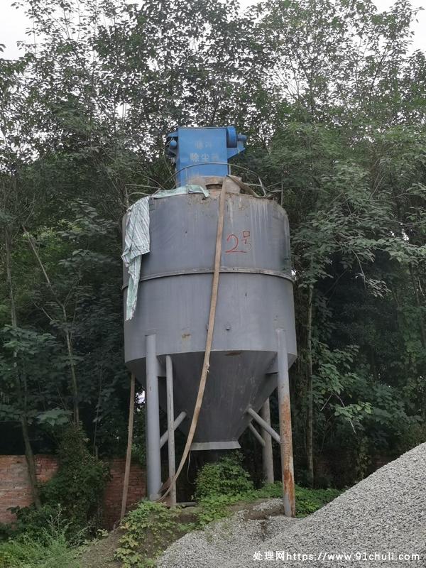 

50吨水泥仓闲置可拉走成都青羊区