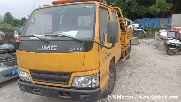 

高速公路波形护栏立柱打桩机无手续车辆正常使用试驾