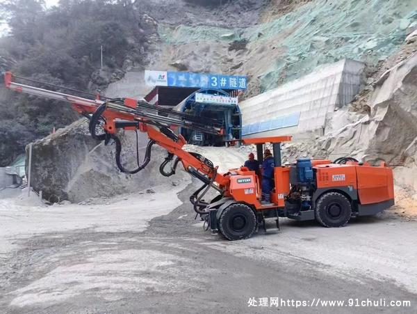 

单臂凿岩机液压工程底盘施工方便节能环保