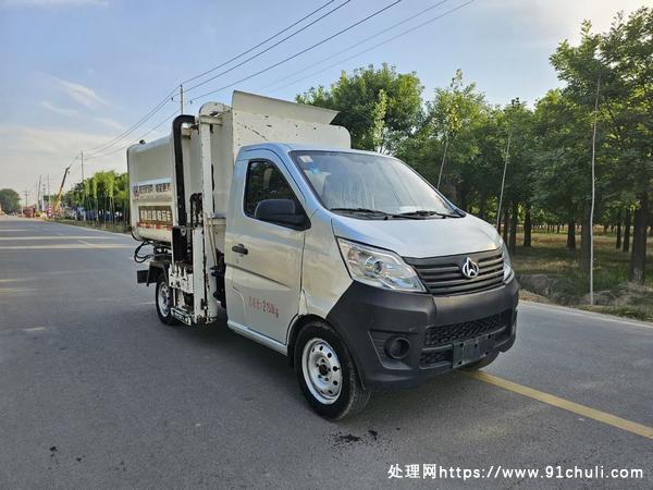 

国五长安挂桶垃圾车，3万公里，5立方