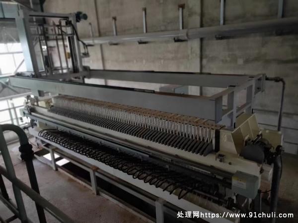 

全新120平方程控隔膜压滤机4台，低价出售！