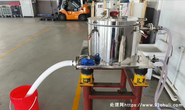 

实验室300型平板离心机可加热高温离心实验