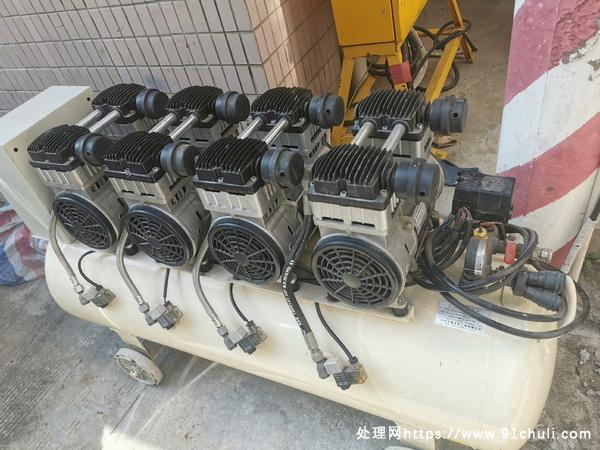 

奥突斯4400瓦静音空压机4头机深圳宝安自提