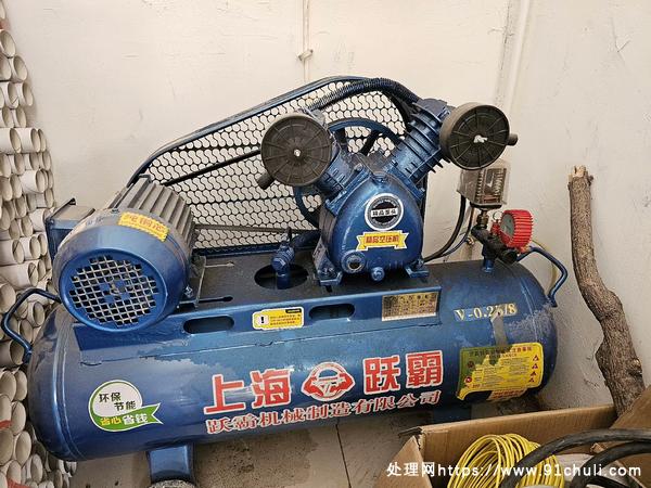 

上海跃霸2.2kw空压机全新50小时使用三相电