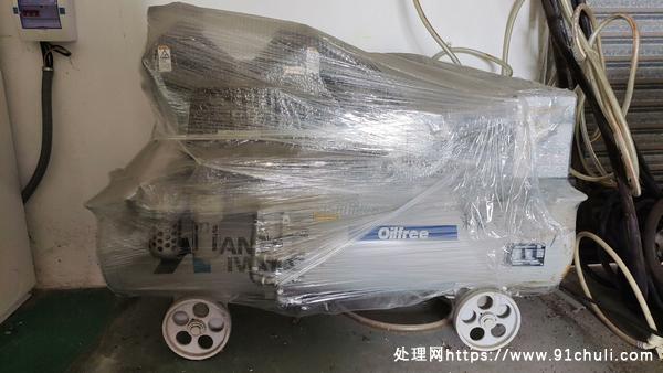 

日本岩田3.7千瓦无油空压机，直降，成色新，声音小，自提