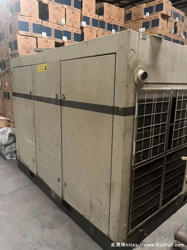 

复盛90KW螺杆式空压机因气量小闲置