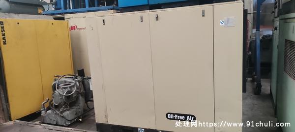 

英格索兰75kw无油螺杆空压机全新出租出售运行稳定