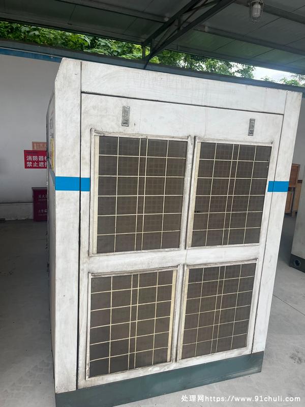

复盛75kw变频螺杆空压机闲置通电后正常使用