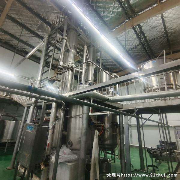 

2000升双效浆膜蒸发器出售，成色九成新