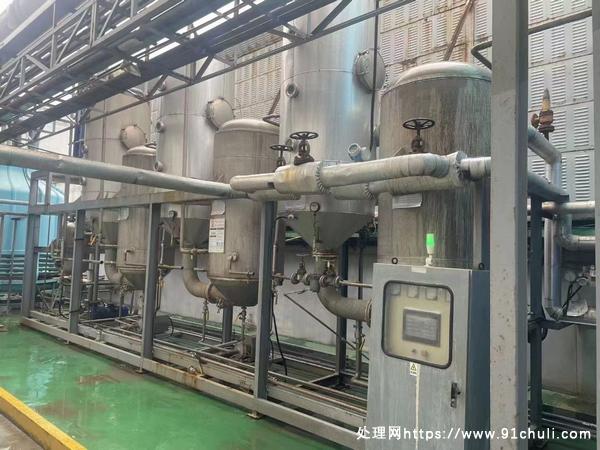 

亏钱处理1.5吨三效钛材蒸发器