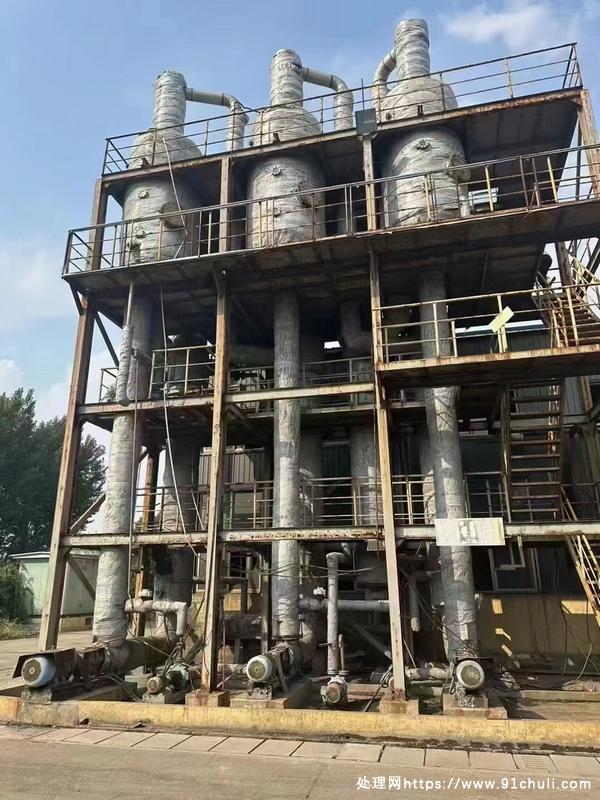 

全新6吨三效钛材强制循环蒸发器成套出售急售