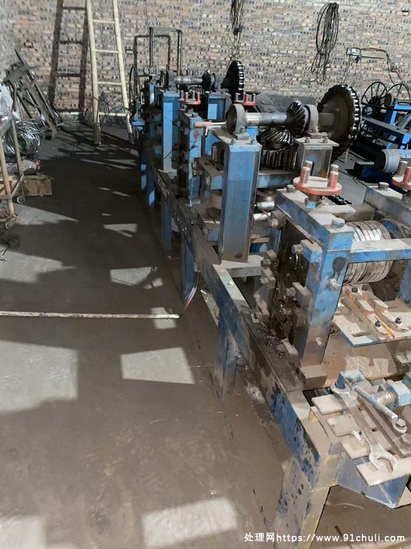 

三连轧压圆机30kw变频电机650变速箱