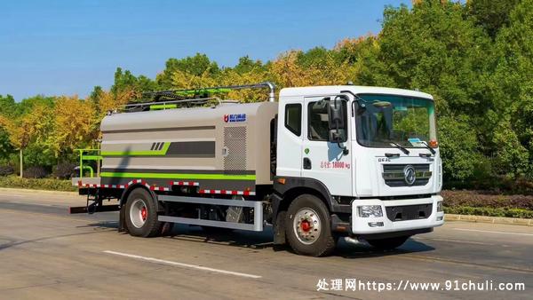 

12方光伏板清洗车适用于定日镜清洗