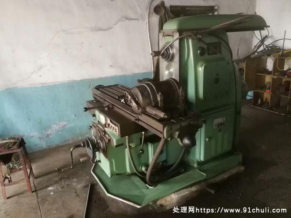 

北京6132铣床出售，安装在位，如假包退，负法律责任