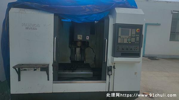 

恒威650数控铣床硬轨主轴6000转西门子系统