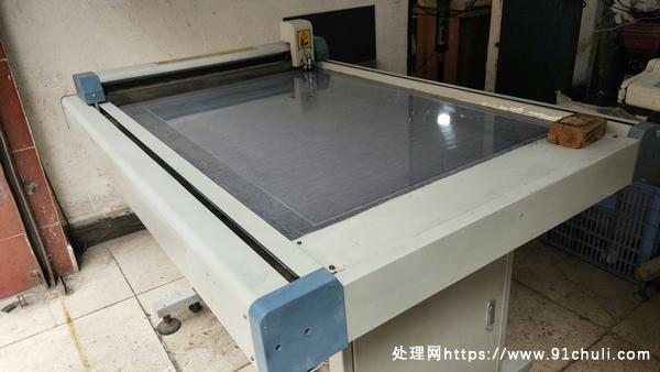 

瑞州0906导轨切割机九成新