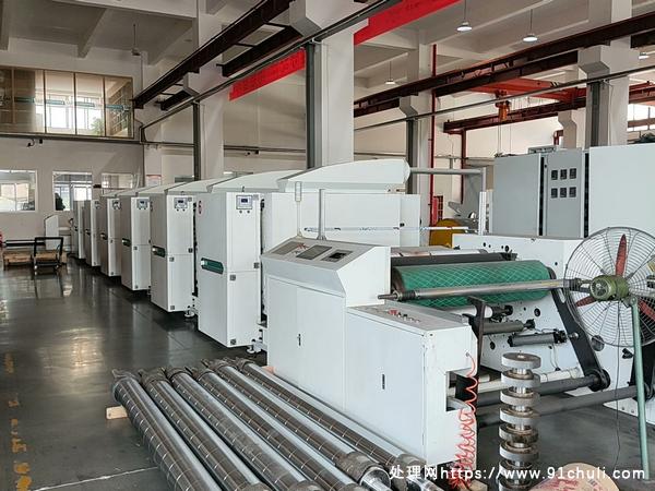 

1300MM六色柔版印刷机全新特价伺服驱动260米/分钟