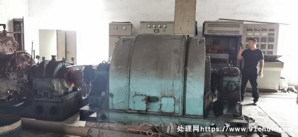 

背压汽轮发电机铭牌掉