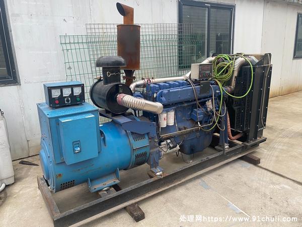 

250千瓦柴油发电机组安装少用南宁自提侧盖漏水已换新
