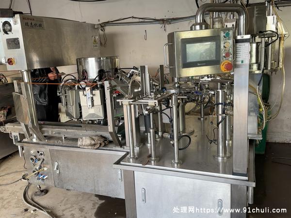 

8工位酱料给袋包装机18年正常使用两台可联系