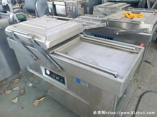 

600型真空包装机库存4台四室双室凹槽泵