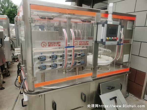 

十头伺服跟踪式灌装机整套设备适用小容量液体